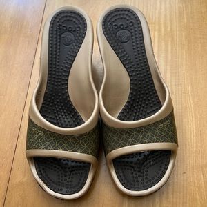 Size 9 Croc Wedge Sassari